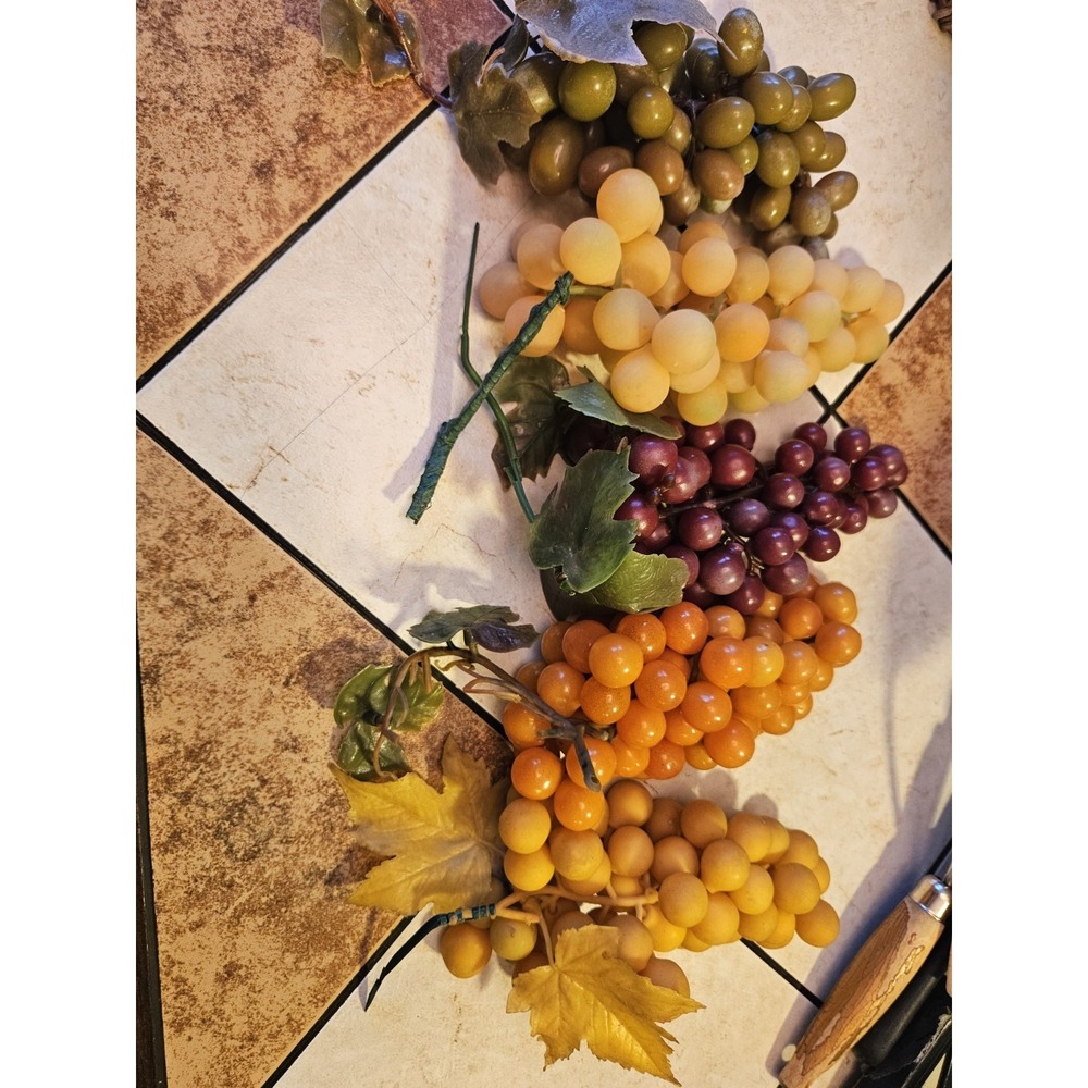 Vintage Faux Grape Clusters Rubber Realistic Kitchen Decor 10pc Set 8"